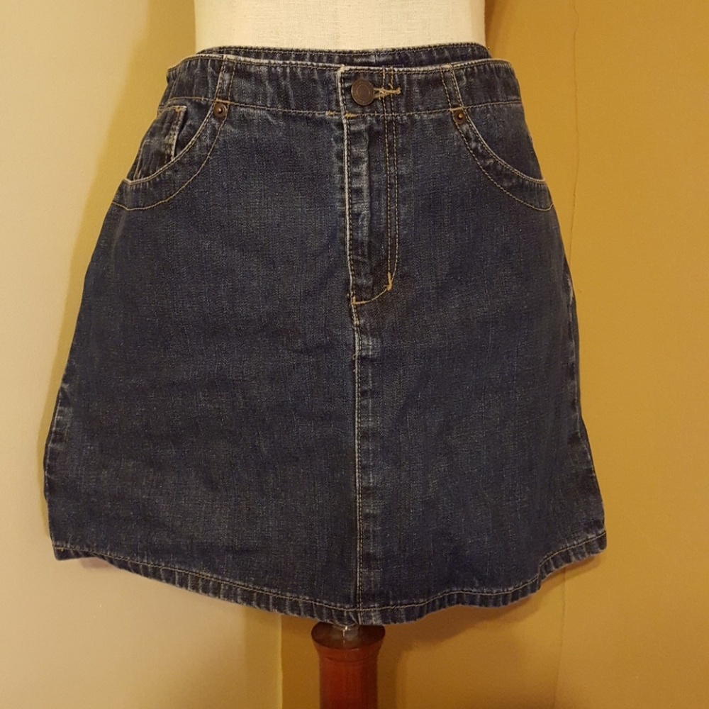 Mini Skirt - Size 8